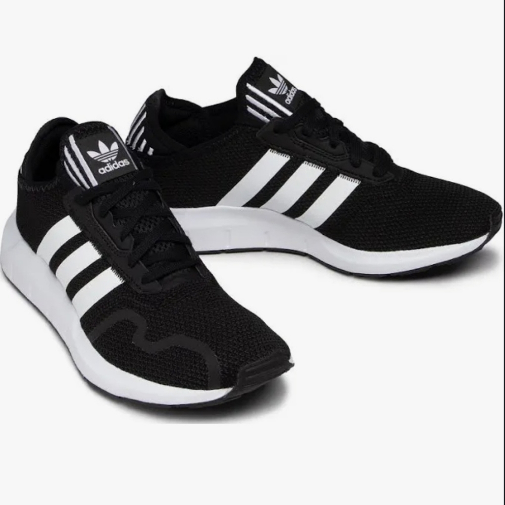 NIB Men's Adidas Swift Run X shoes